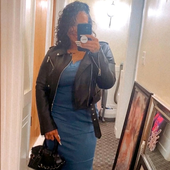 Meet your Posher, Cece - Picture 1 of 1